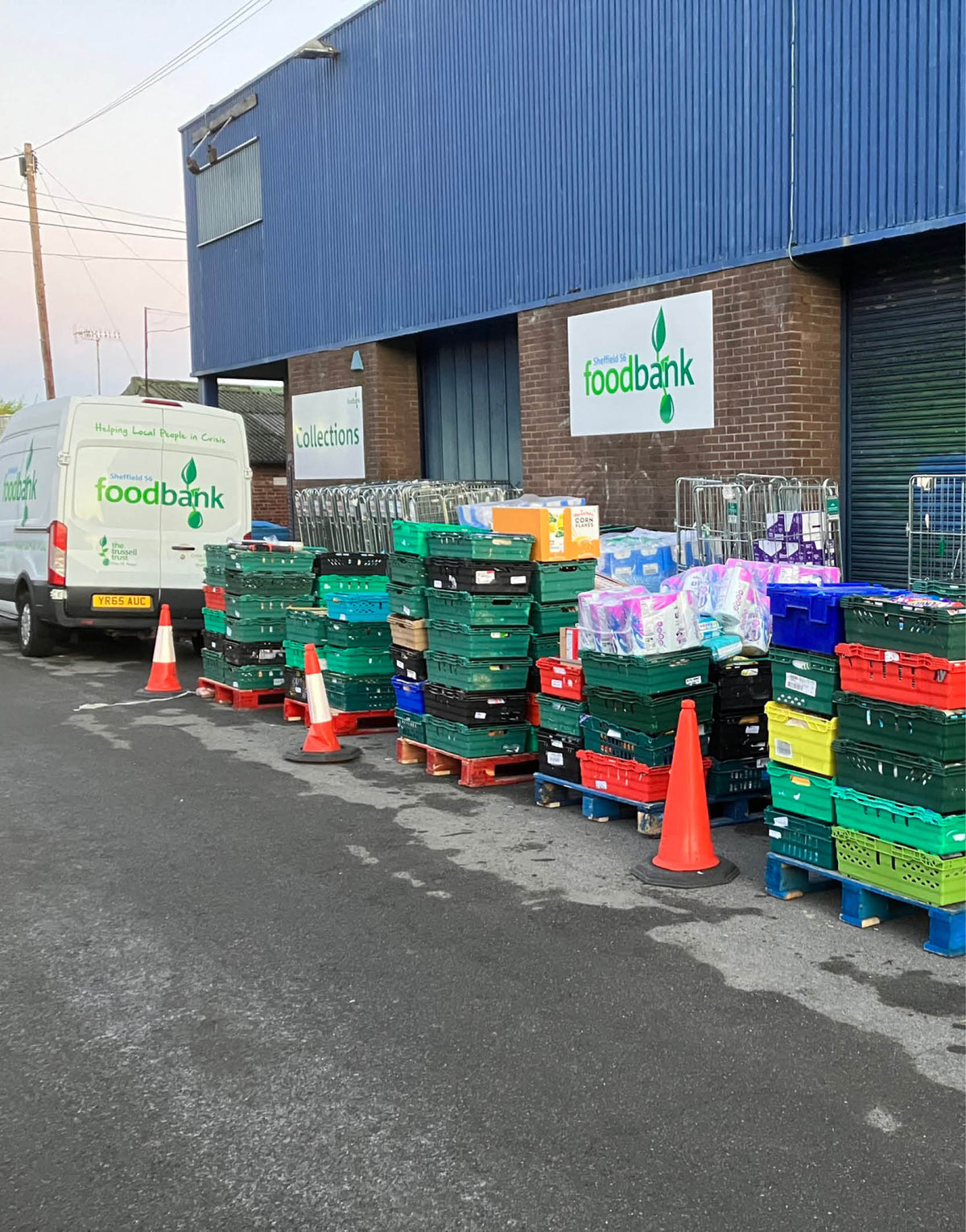 Image of the outside of S6 food bank